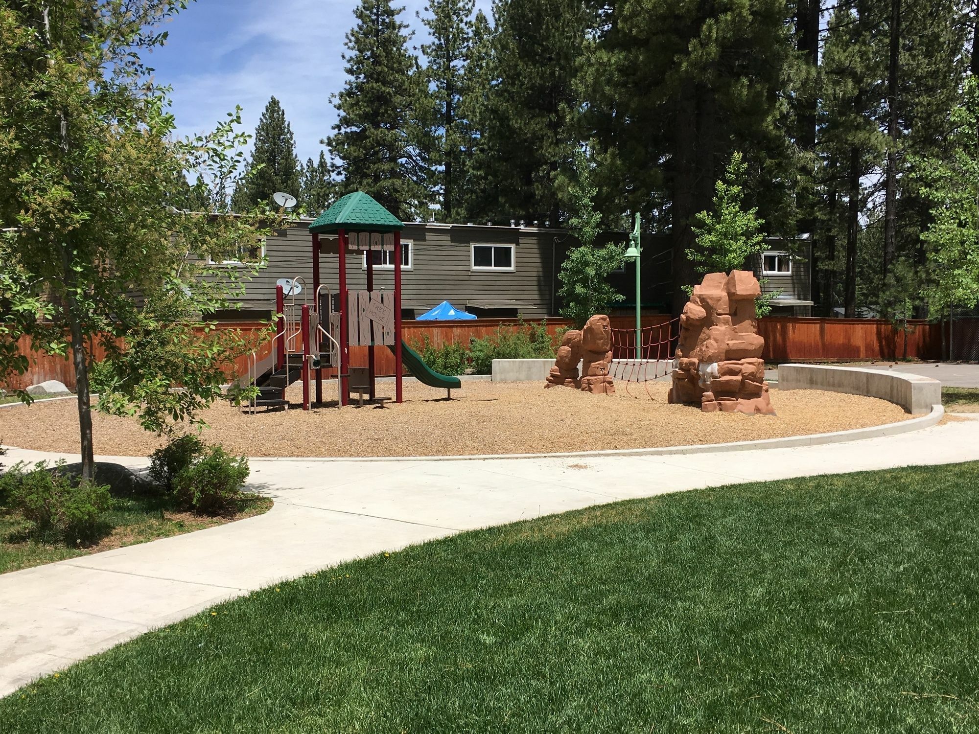 Hotel Tahoe 2*