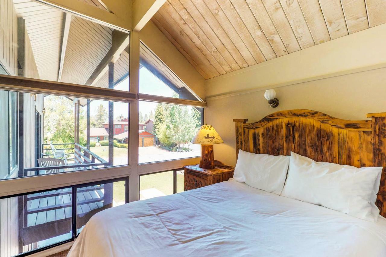 Waterfront Apres' Ski Cabin Holiday home South Lake Tahoe