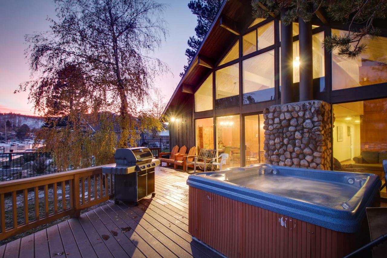 Waterfront Apres' Ski Cabin * South Lake Tahoe