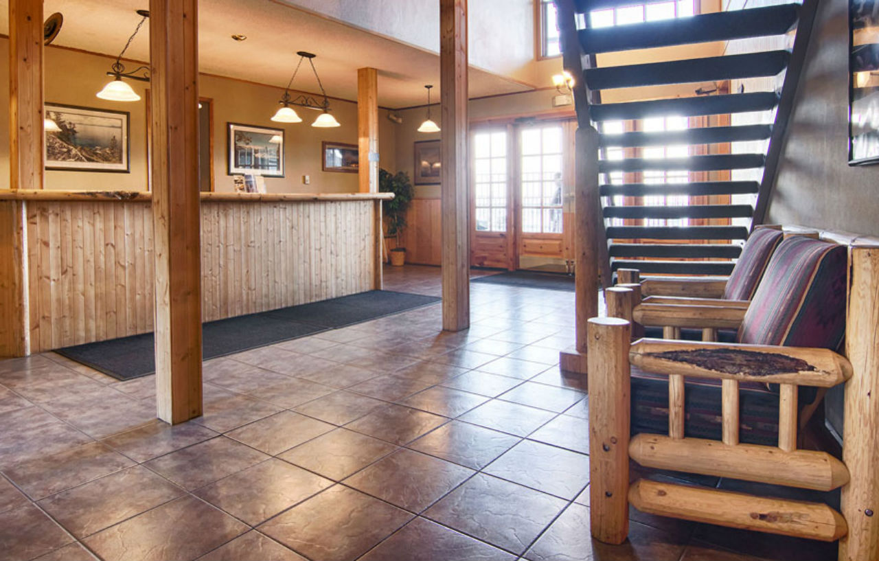 Tahoe Lakeshore & Lodge