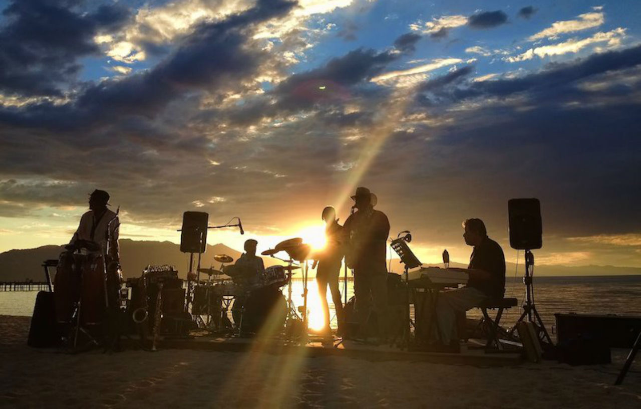 Tahoe Lakeshore & *