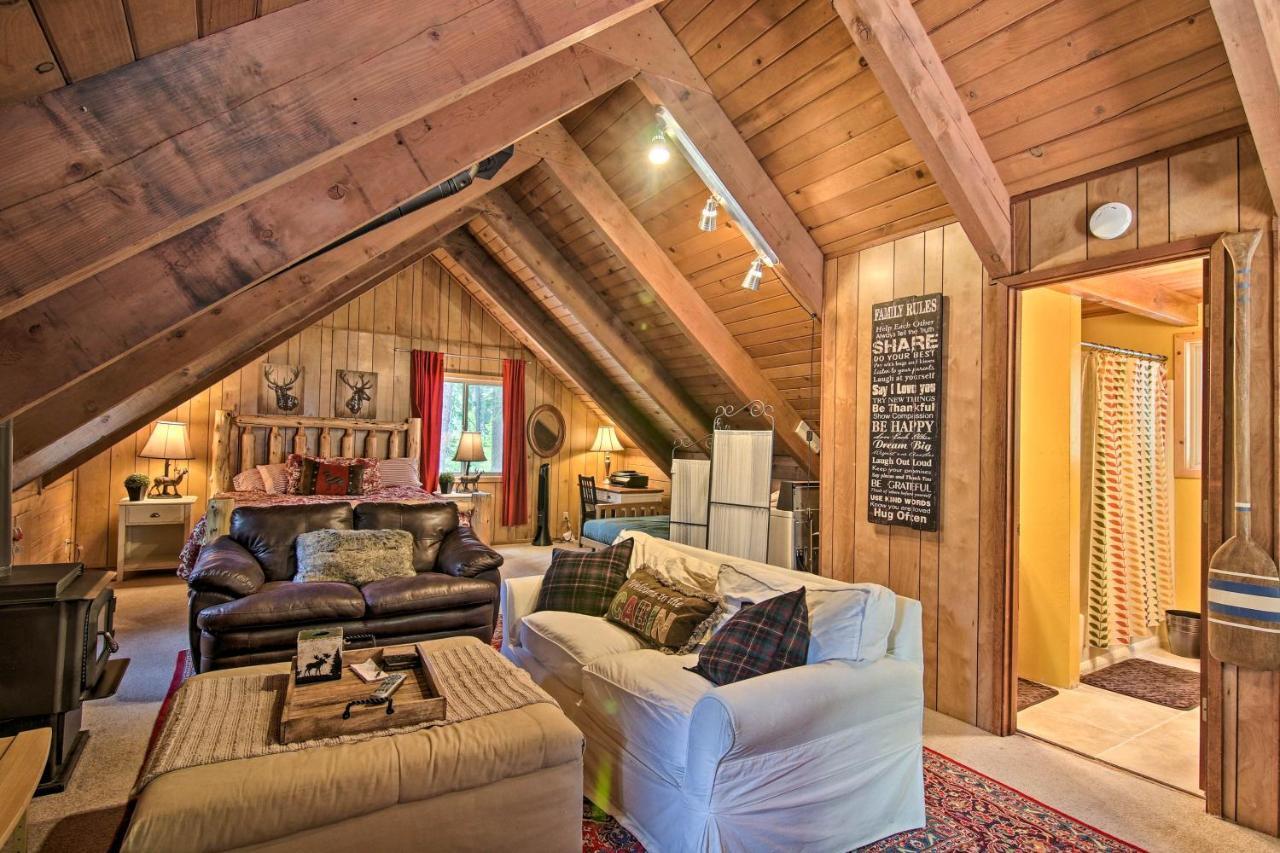 Private Tahoe Mtn Backing To The Forest! Holiday home South Lake Tahoe