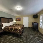 Pinewood Inn