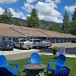 Bluebird Day Inn & Suites