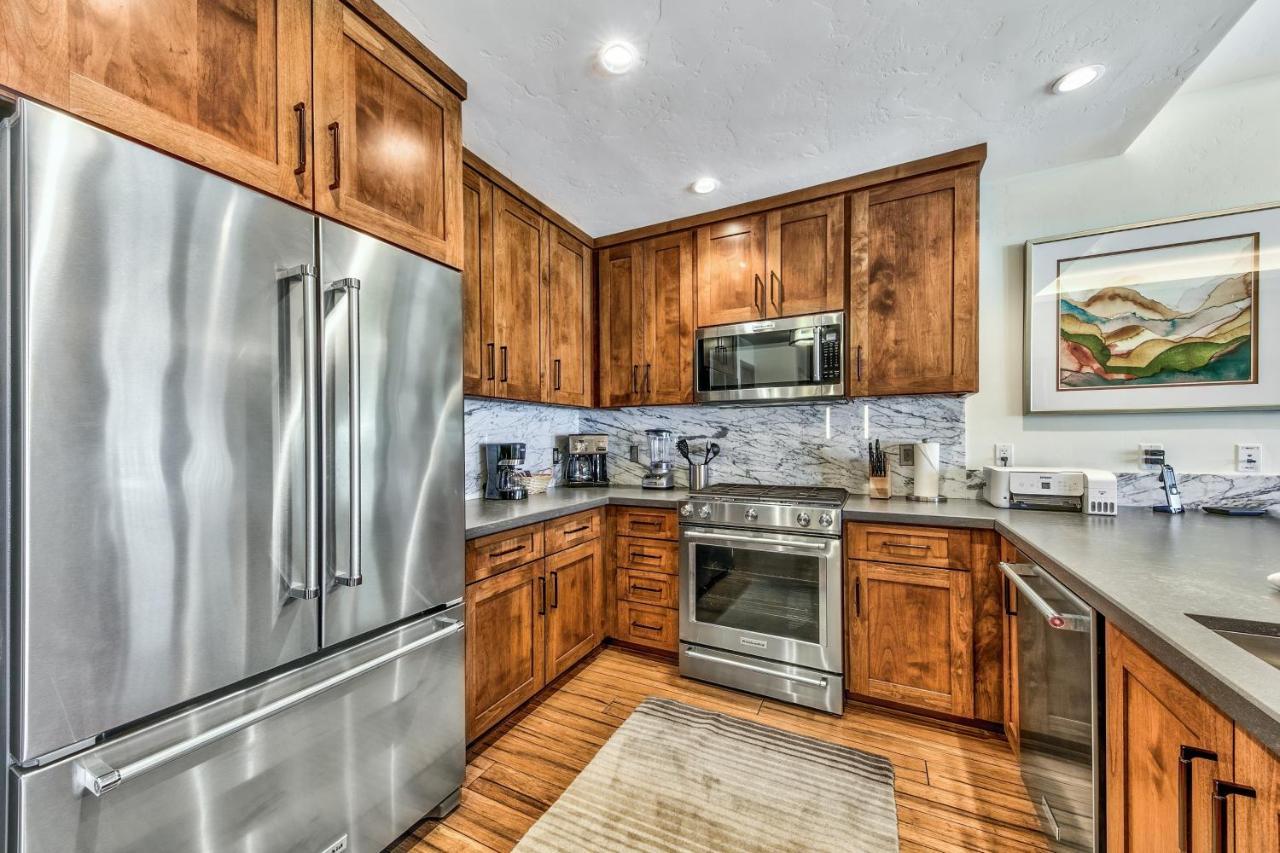 Apartment Luxury 2br Steps From Heavenly Village & Gondola South Lake Tahoe