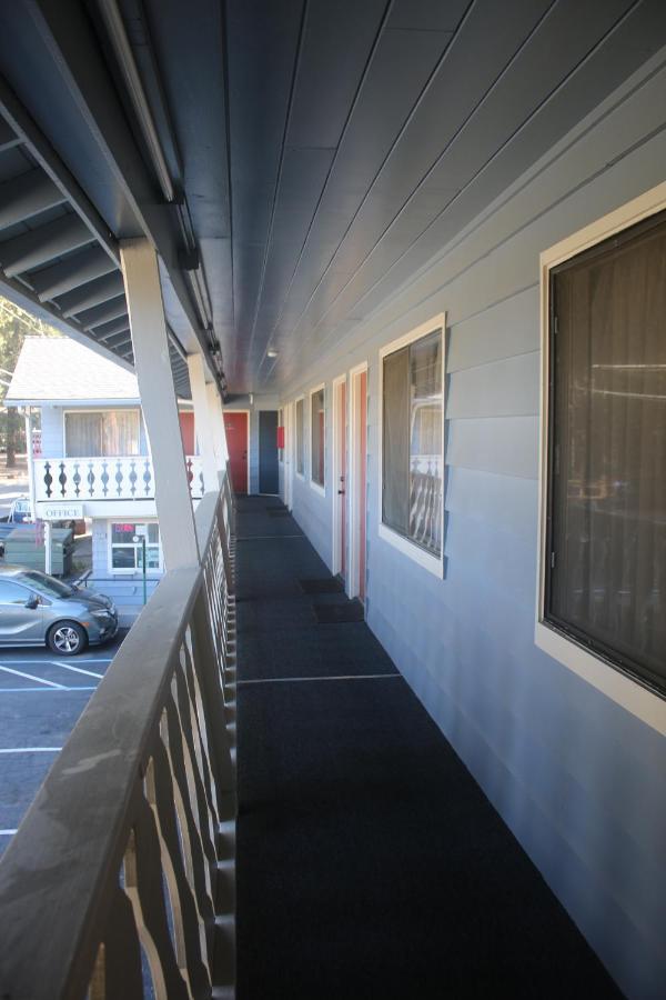 Thunderchief Motel 2*