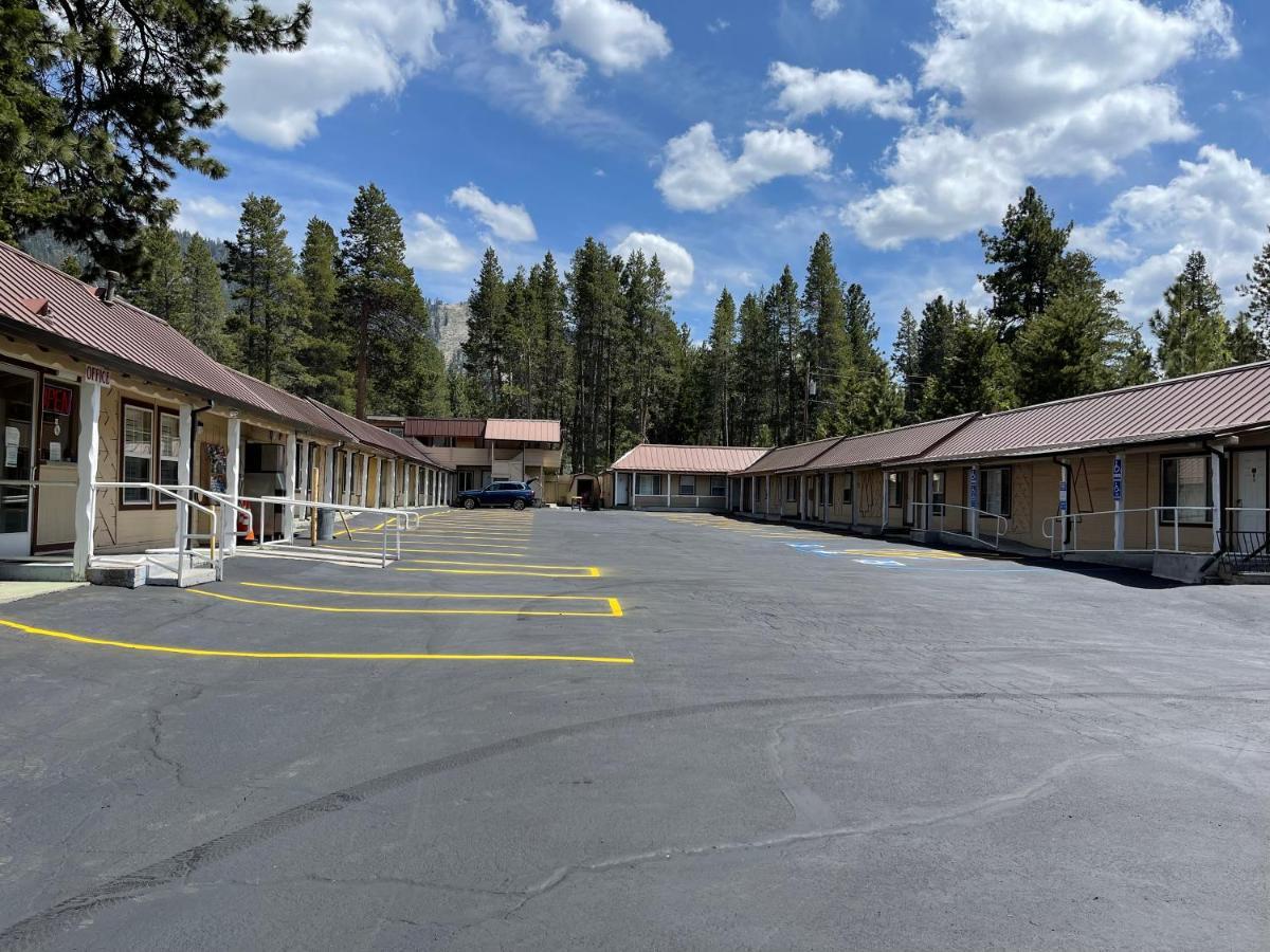 Pinewood * South Lake Tahoe
