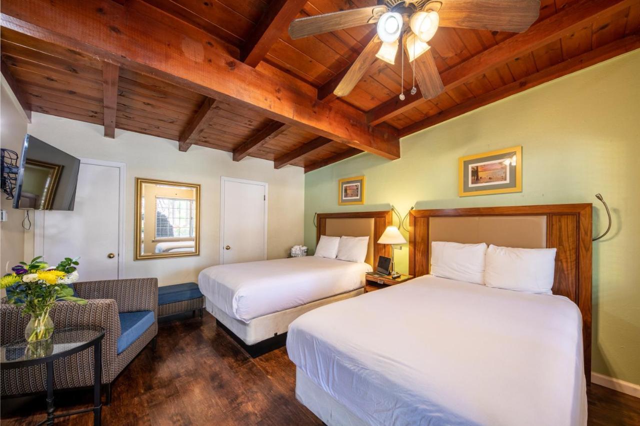 Emerald Bay 3*