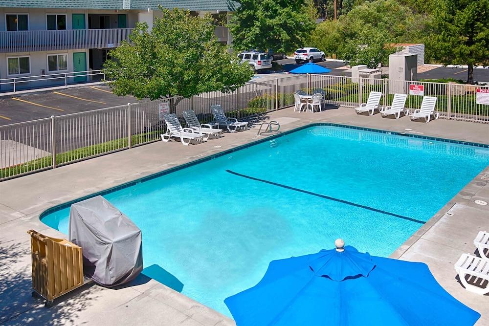 6-south Tahoe, Ca Hotel 2*