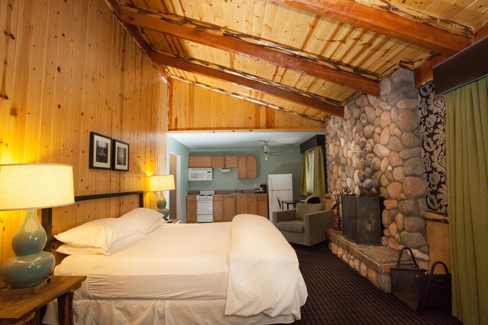 3 Peaks & Club South Lake Tahoe