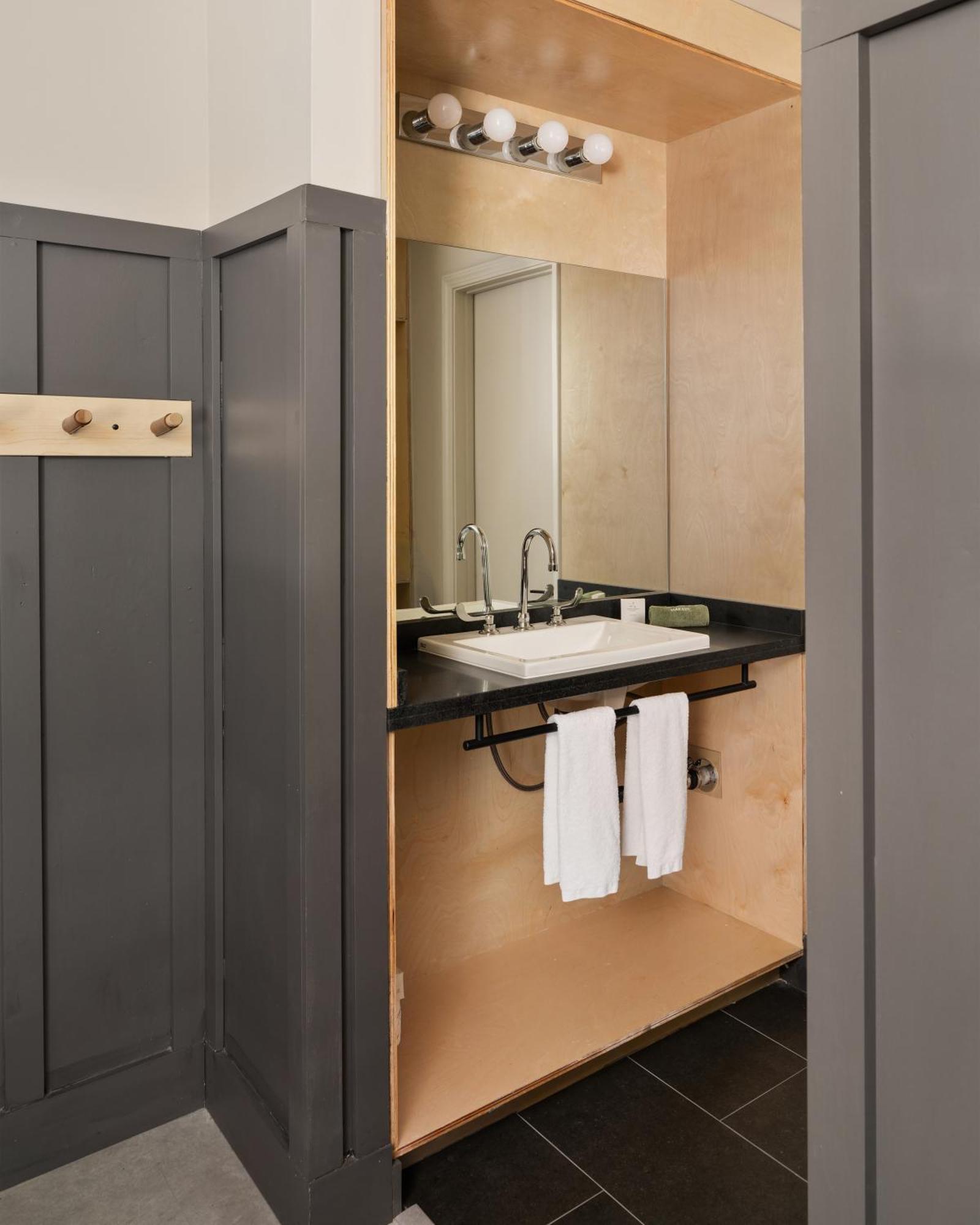 The Coachman Hotel 3*