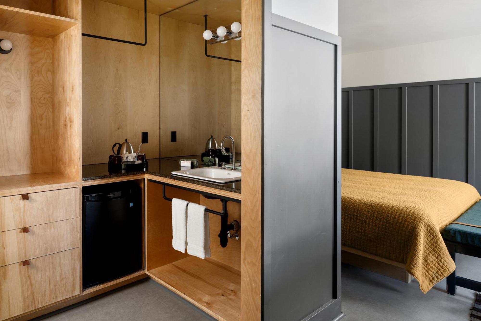 The Coachman 3*