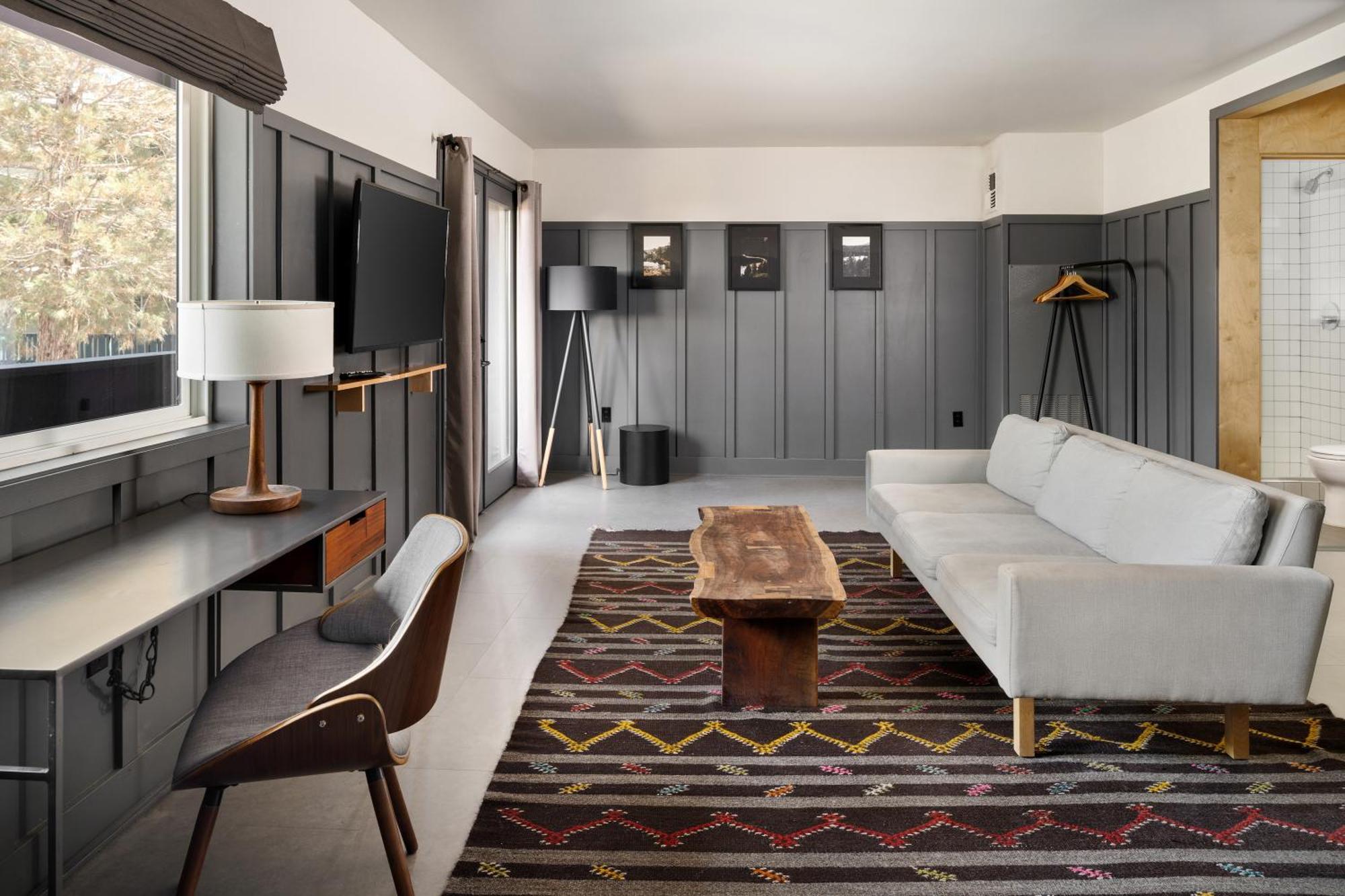 The Coachman Hotel