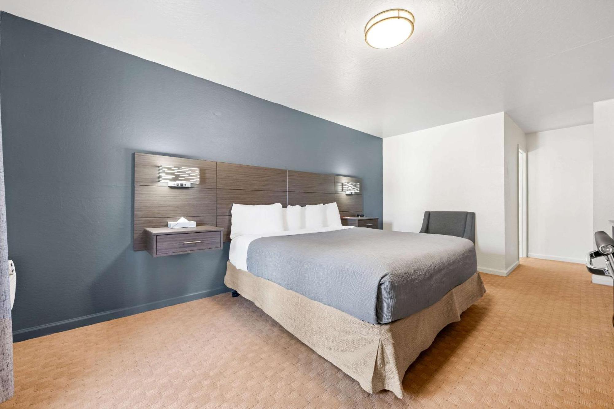 Hotel Econo & Heavenly Village Area South Lake Tahoe