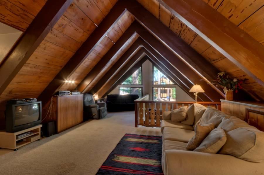 1113 Aravaipa St South Lake Tahoe