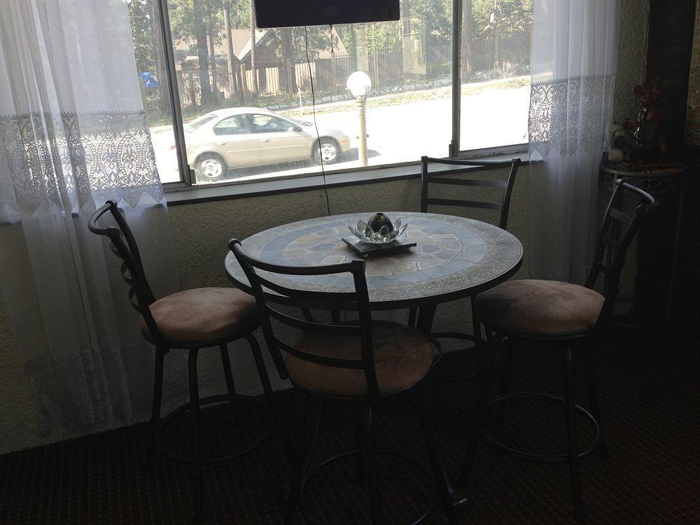 Hotel Econo & Heavenly Village Area