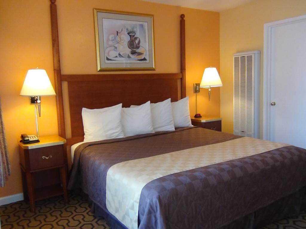 Alpine & Hotel 2*