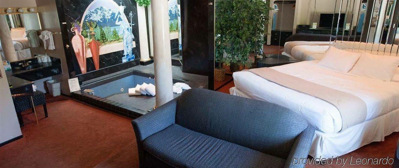 Postmarc And Hotel