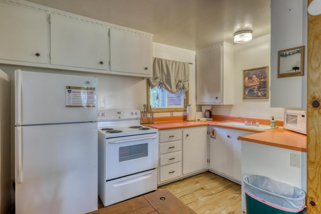 Spruce Grove Washoe Cabin Holiday home *